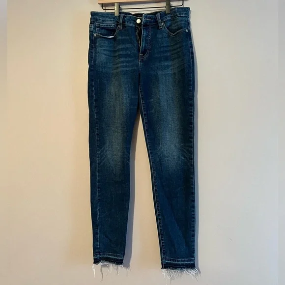 Lucky Brand Ava Skinny Jeans.  Size 10/30 Regular. - Picture 3 of 4